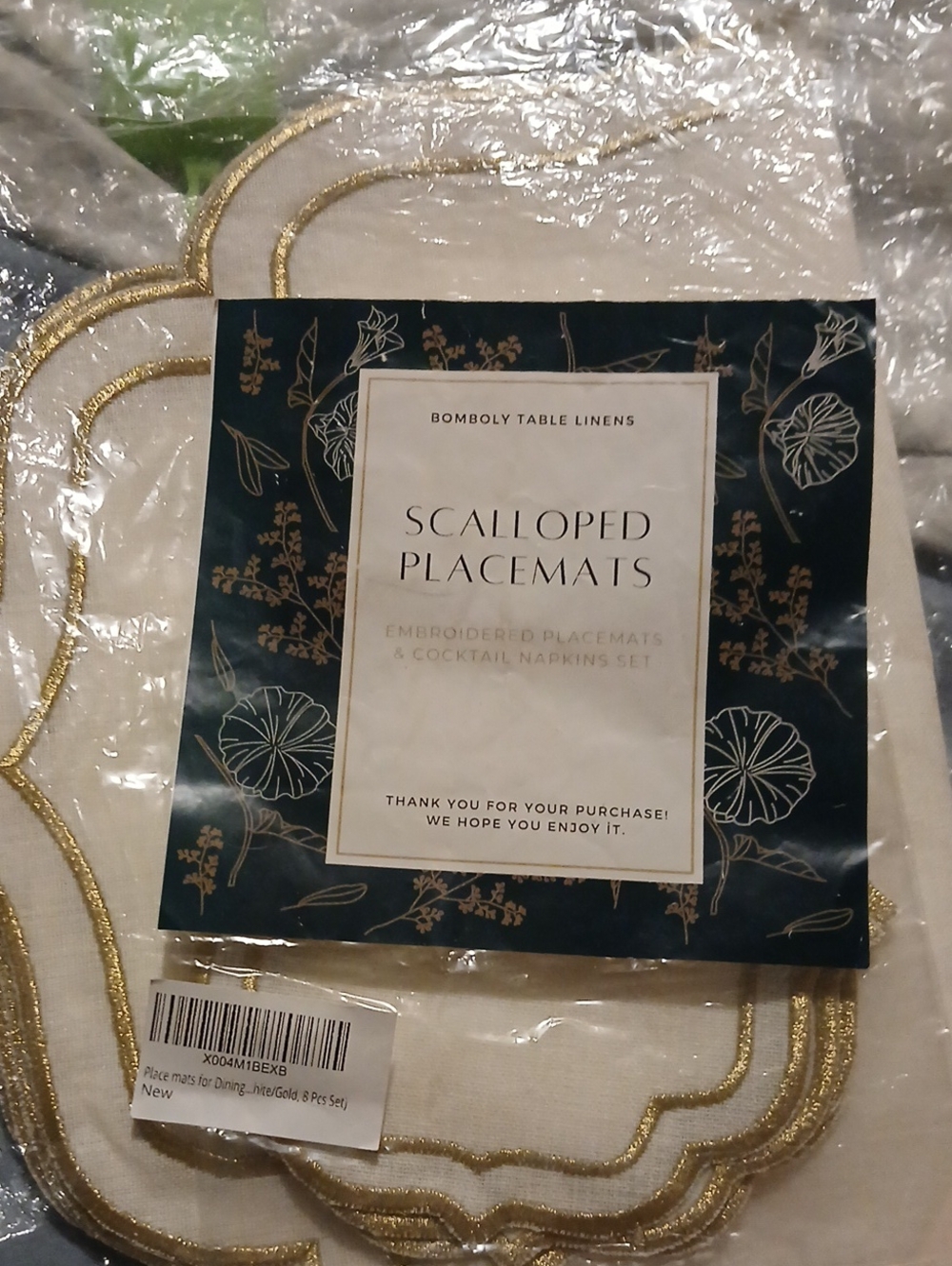 Bomboly Scalloped Placemats in White with Gold Trim